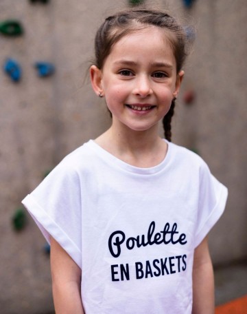 T-shirt Fillette Poulette en baskets